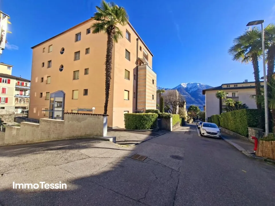 LOCARNO-MURALTO: Appartamento perfetto vicino alla passeggiata del lago con giardino privato in una posizione ideale tra il lago e il centro città