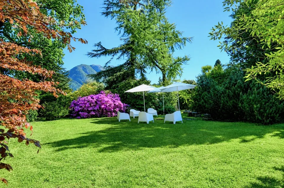 Villa di Prestigio con Splendido Parco vicino al centro di Lugano
