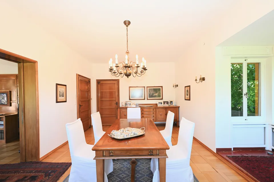 Villa di Prestigio con Splendido Parco vicino al centro di Lugano – Foto 11 von 13