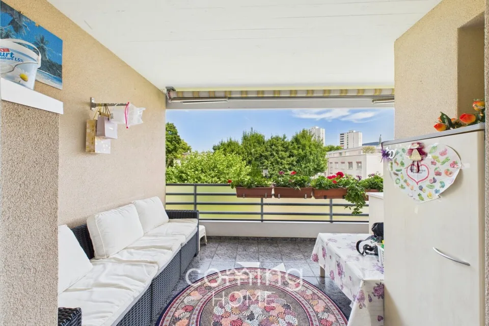 Familiare e curato - appartamento di 3,5 locali con garage in zona tranquilla a Reinach BL
