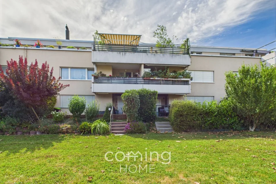Familiare e curato - appartamento di 3,5 locali con garage in zona tranquilla a Reinach BL