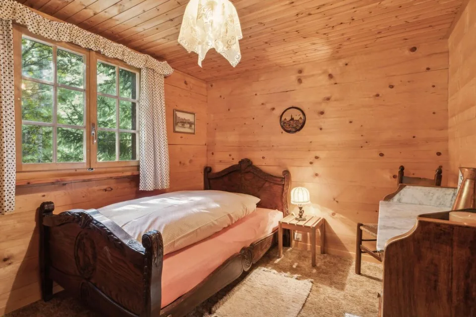 Idyllisches 4.5-Zimmer-Chalet «Zer Brigge» – Foto 9 von 13