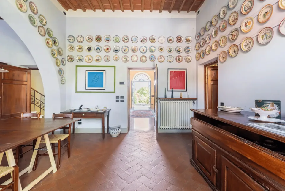 TOSCANA – Villa storica in zona collinare a 4 km da Lucca + terreno 3,3 ettari uliveto e vigneto – foto 12 di 18