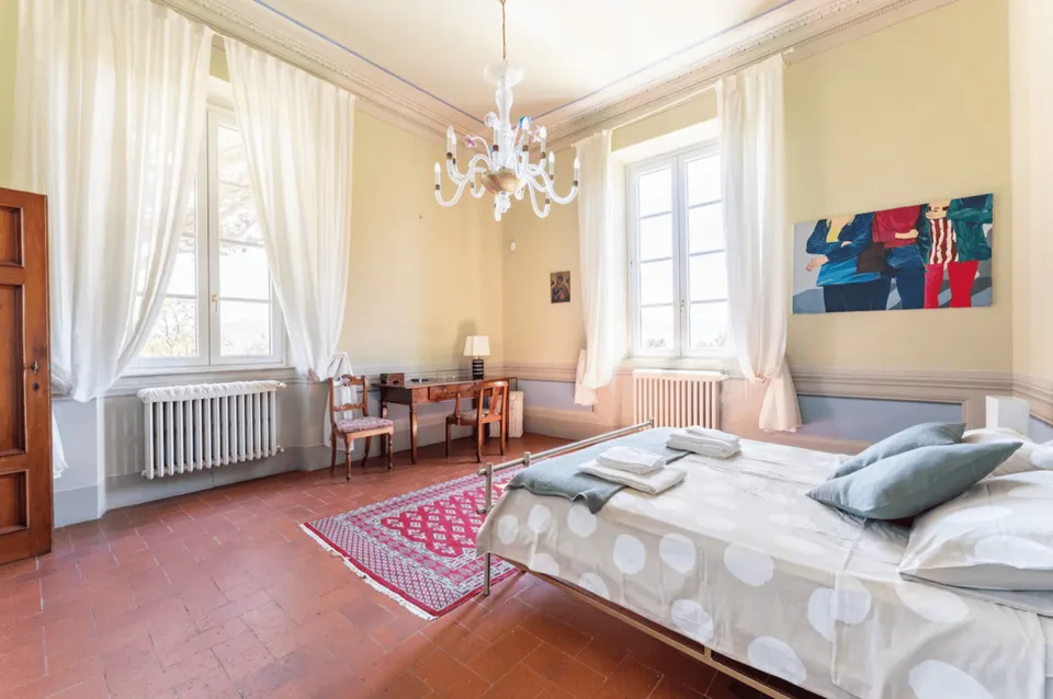 TOSCANA – Villa storica in zona collinare a 4 km da Lucca + terreno 3,3 ettari uliveto e vigneto – foto 11 di 18