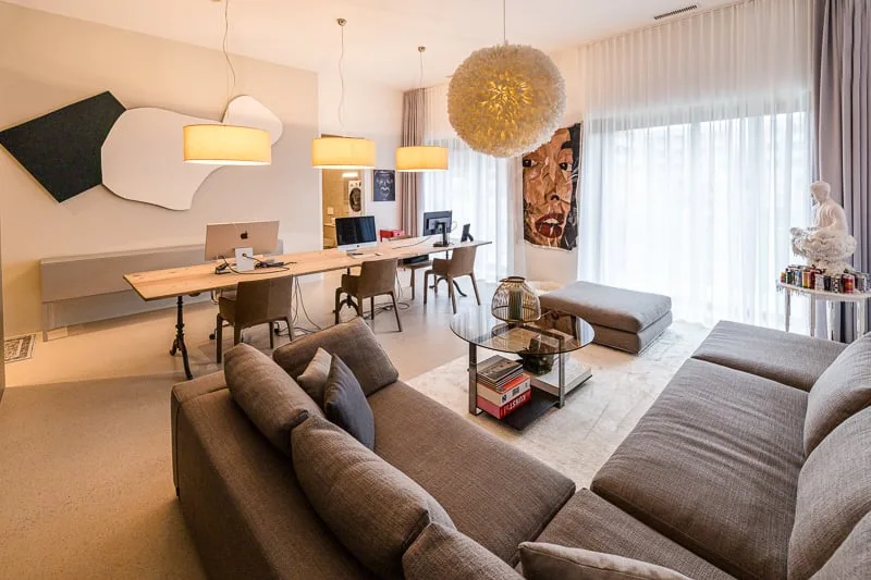 Flexibel nutzbares Studio mit hochwertigem Innenausbau