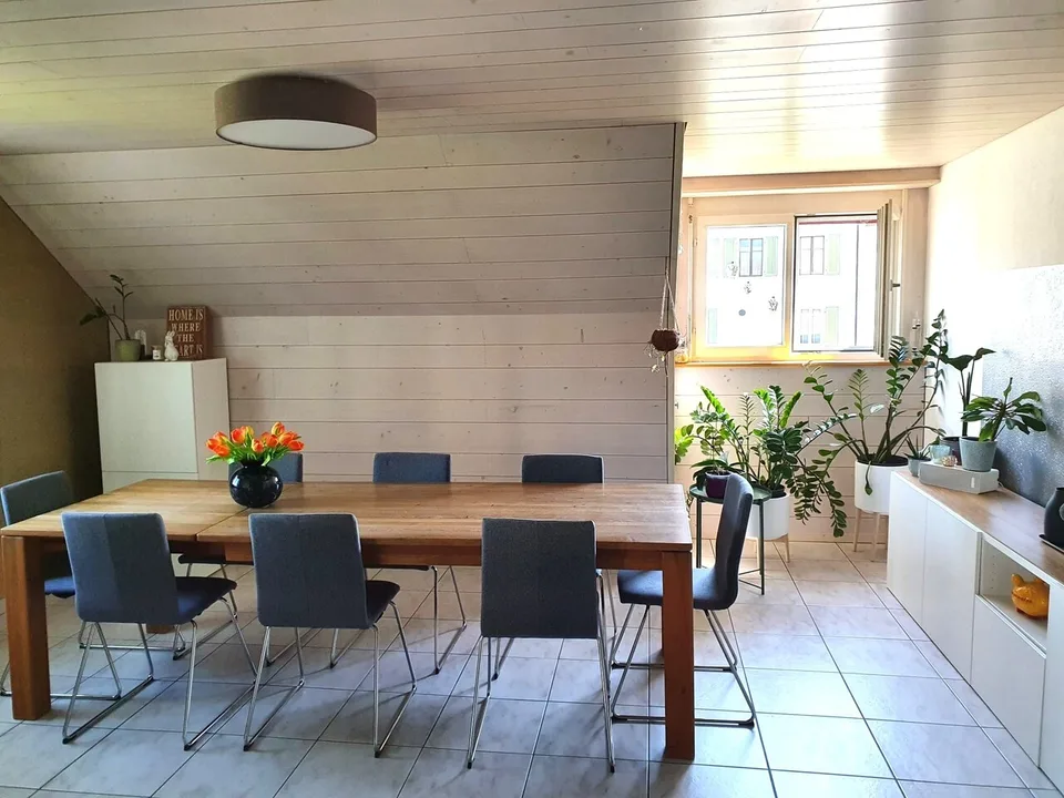 Willkommen in Sarmenstorf! Grosszügige 6 ½ Maisonette-Wohnung