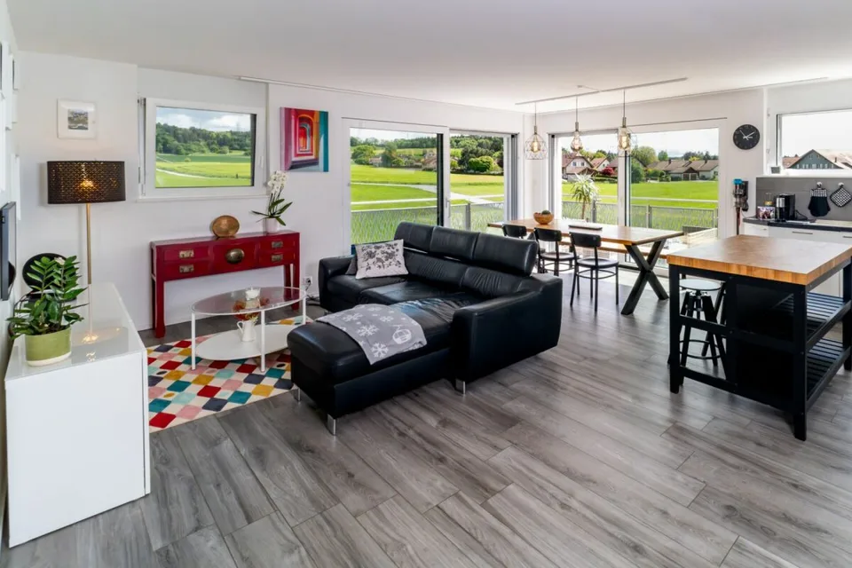 Helles 4,5-Zimmer-Wohnung in Bottens