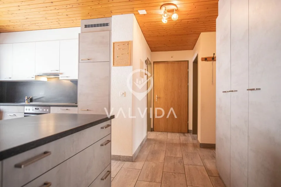 Investieren & profitieren - renovierte 4.5-Zimmerwohnung mit Garage und bestehendem Mietverhältnis
