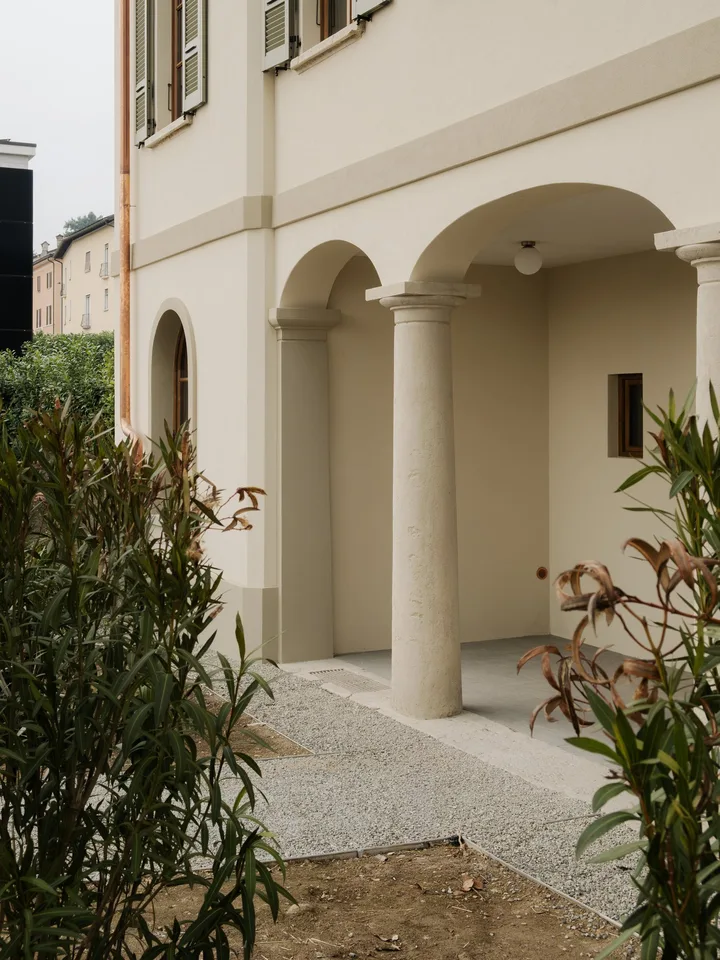 Élégant 4.5 pièces dans une villa historique complètement rénovée – photo 8 sur 8