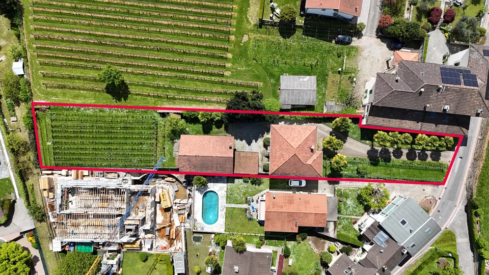 RANCATE - MAISON BIFAMILIALE AVEC ÉCURIE, GRAND TERRAIN CONSTRUCTIBLE