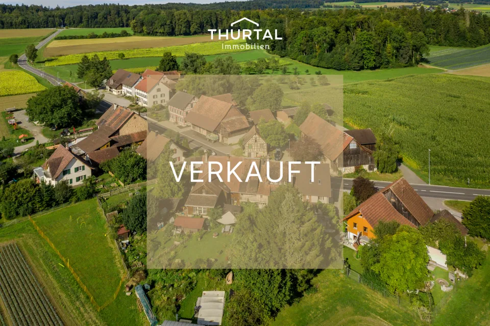 Zwei Immobilien mit Garten, in naturnaher Umgebung