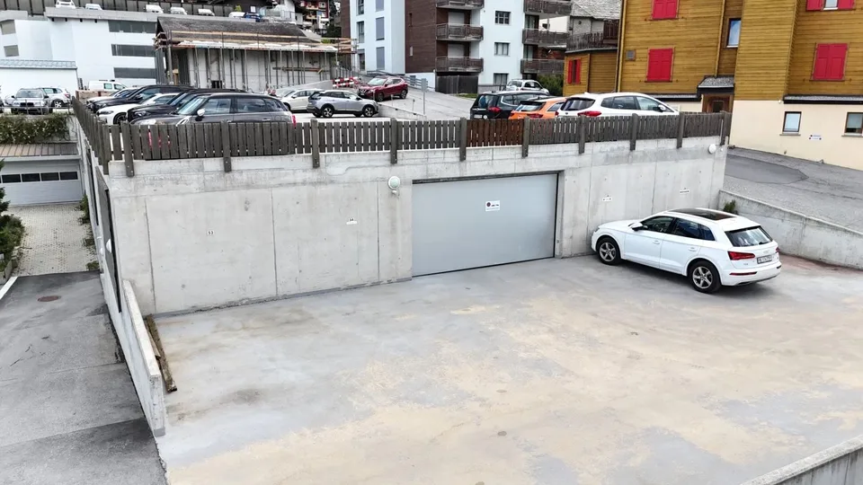 Parcheggio di lusso nel centro del villaggio di Grächen