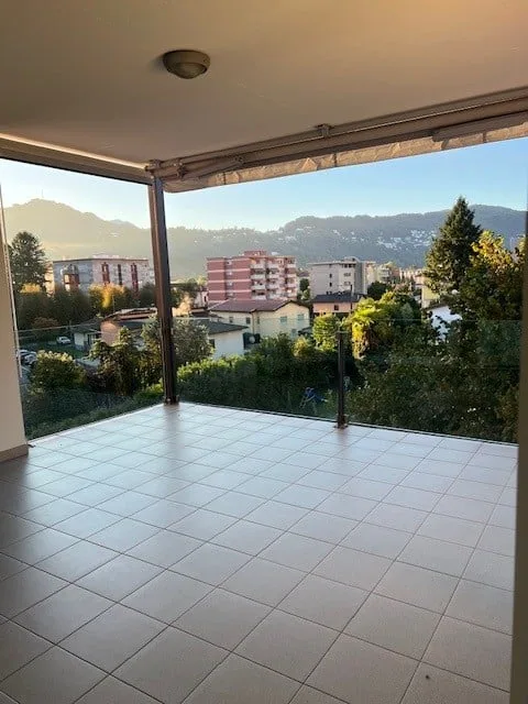 Prächtige 4.5-Zimmer-Wohnung mit Panoramablick in Agno