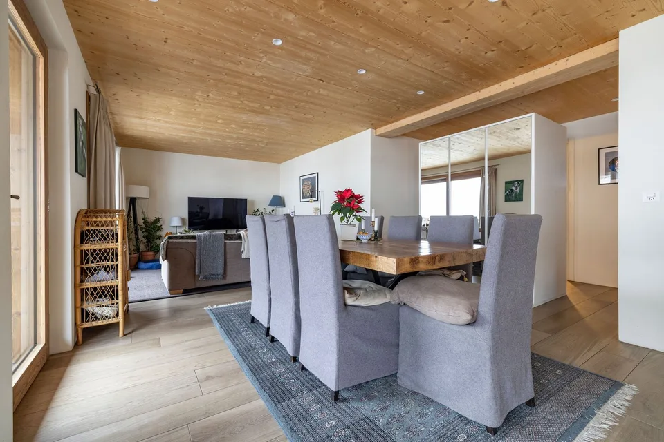 A modern 3-bedroom apartment, close to the lift station