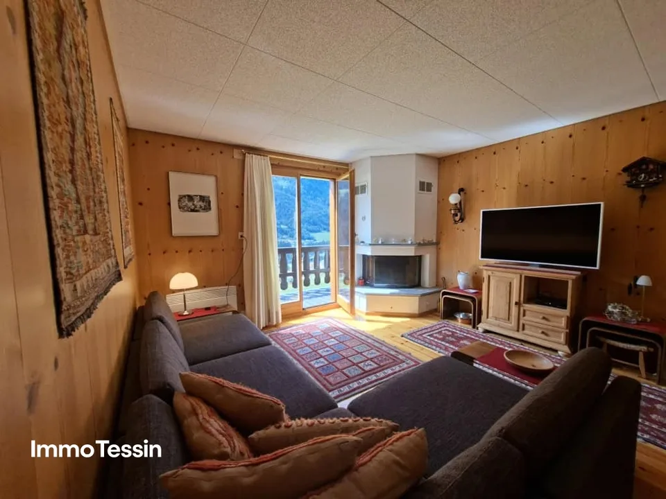 DEUXIÈME RÉSIDENCE : Magnifique chalet avec un travail du bois raffiné et un appartement d'invité dans un emplacement isolé bien ensoleillé – photo 7 sur 13