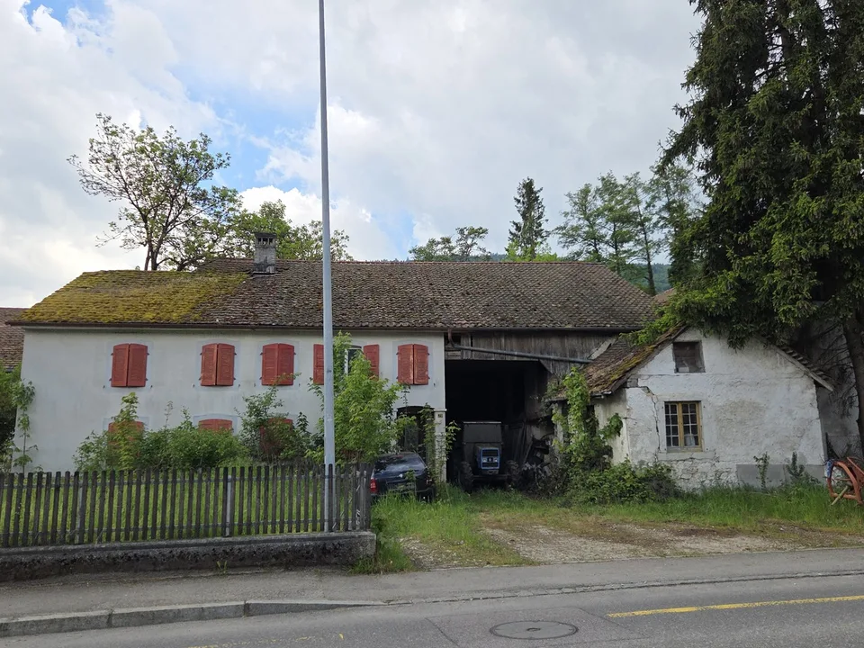 Lot de deux bâtiments sur 2'583 m2 de terrain constructible