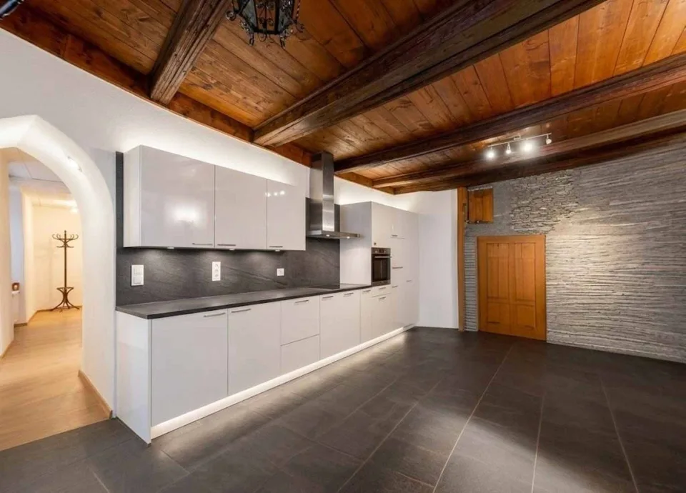 Appartement rénové avec cachet