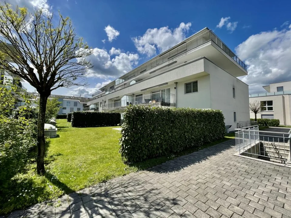 Moderne 4.5 Zimmer Wohnung mit Terrasse & Lift in Luterbach