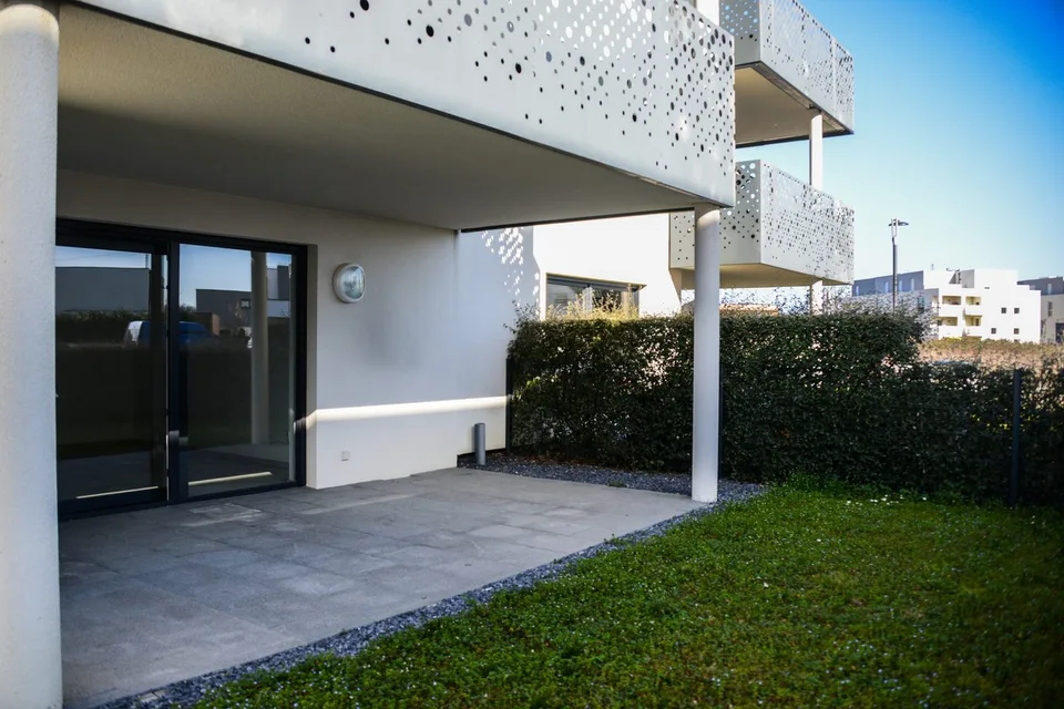 Appartement moderne de 3 pièces avec balcon à Sierentz