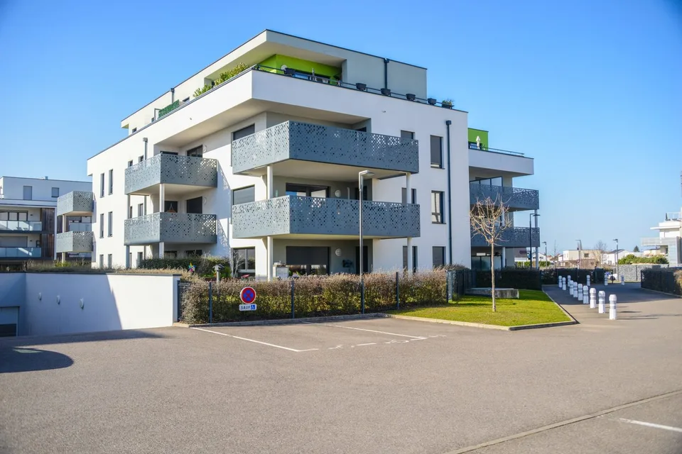 Appartement moderne de 3 pièces avec balcon à Sierentz