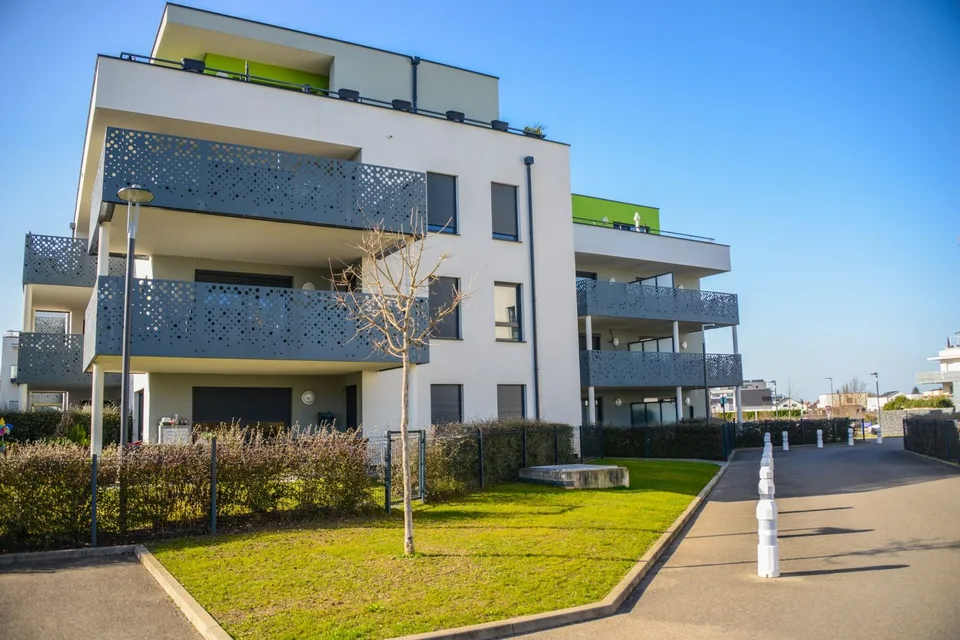 Appartement moderne de 3 pièces avec balcon à Sierentz