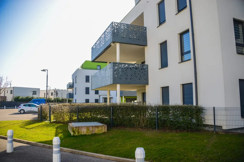 Appartement moderne de 3 pièces avec balcon à Sierentz