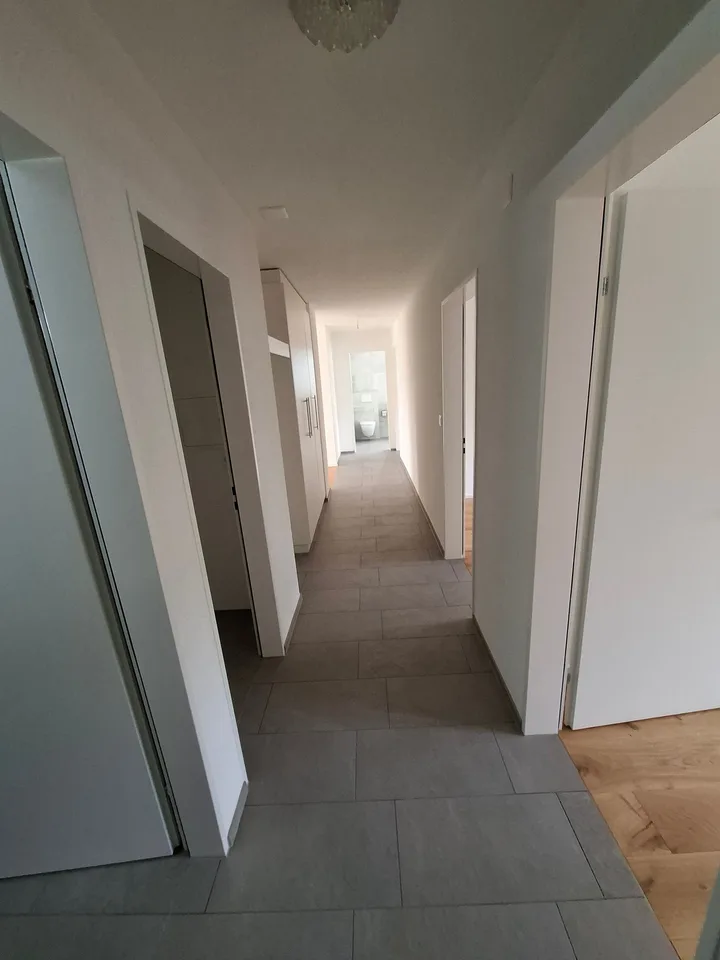Oggetto di rendita? Appartamento di 4,5 locali affittato, ristrutturato con vista e posto auto – foto 10 di 15