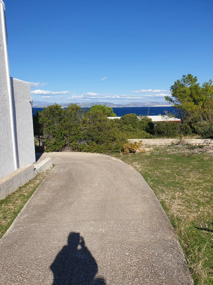Maison individuelle avec vue imprenable et au calme sur l'ile d'Egine (Grèce)