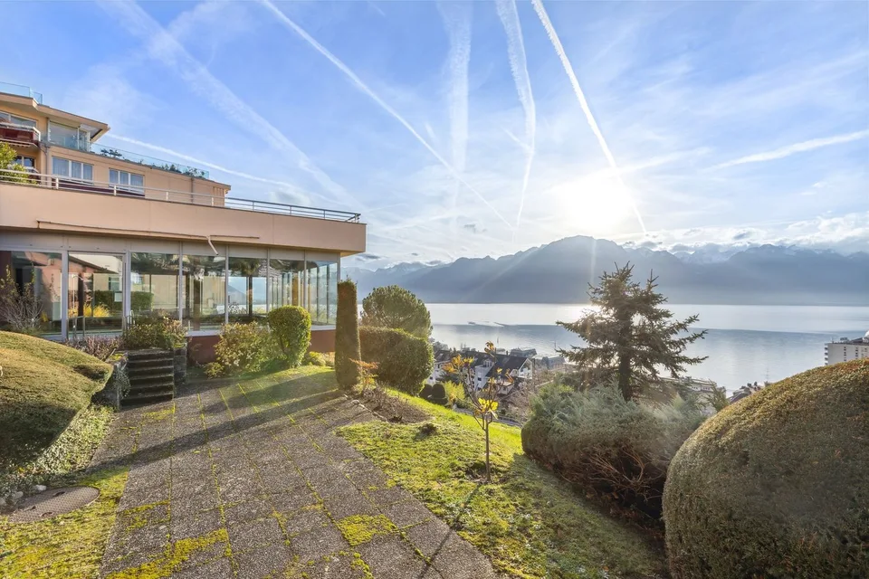 Exklusiv: Wohnung zur Renovierung mit außergewöhnlichem Blick – Foto 12 von 12