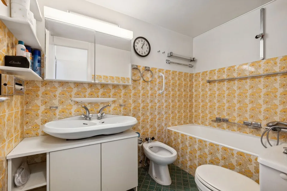 Exklusiv: Wohnung zur Renovierung mit außergewöhnlichem Blick – Foto 6 von 12