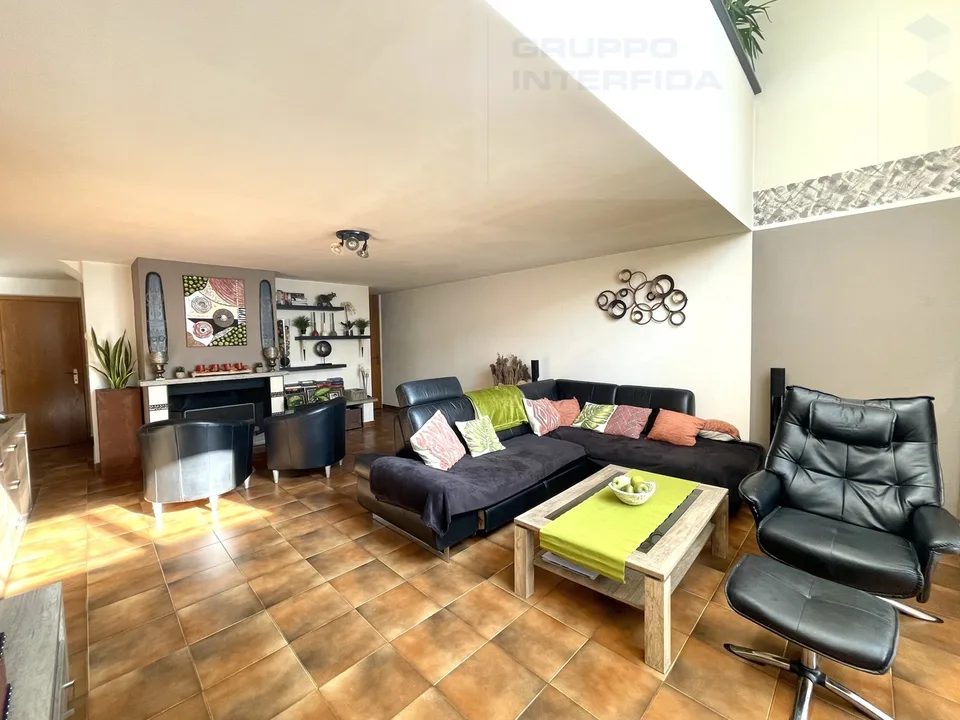 BELLA CASA CON AMPIE TERRAZZE E VISTA APERTA – Foto 6 von 11