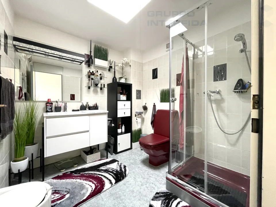 BELLA CASA CON AMPIE TERRAZZE E VISTA APERTA – Foto 10 von 11