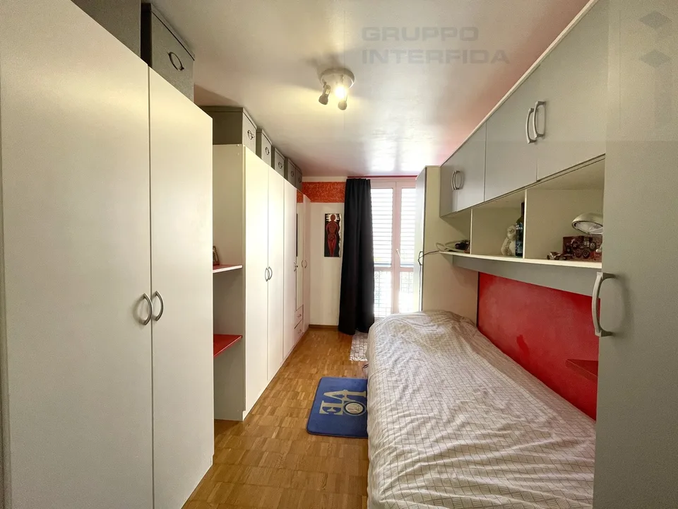 BELLA CASA CON AMPIE TERRAZZE E VISTA APERTA – Foto 8 von 11