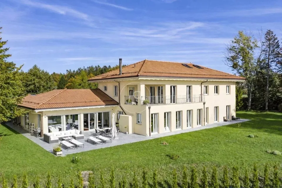 Elégante propriété familiale, sans nuisance et avec vue sur le lac.