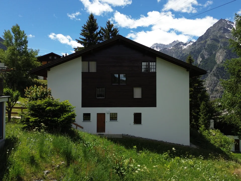 Appartamento mansardato accogliente con bella vista sulla montagna