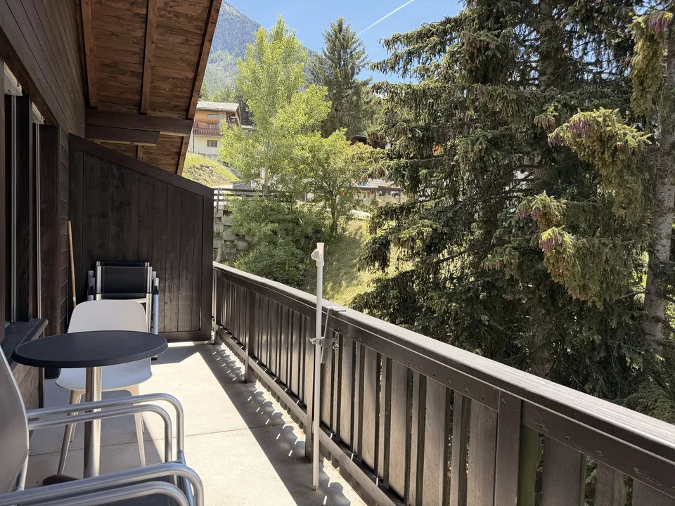 Appartamento mansardato accogliente con bella vista sulla montagna