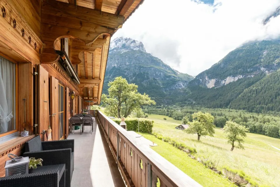 Grosszügige 5-Zimmer-Dachgeschosswohnung im Chalet Granit – Foto 18 von 23
