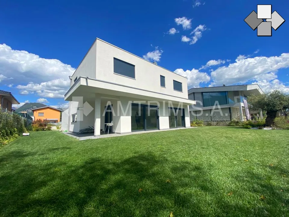 Moderna villa singola a Ligornetto