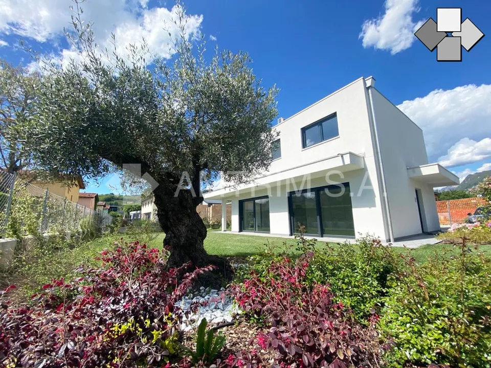Moderna villa singola a Ligornetto
