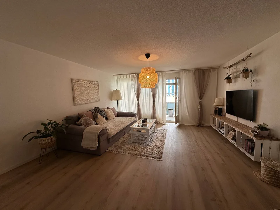 Charmant appartement 3.5 pièces avec balcon et belle vue à Thoune