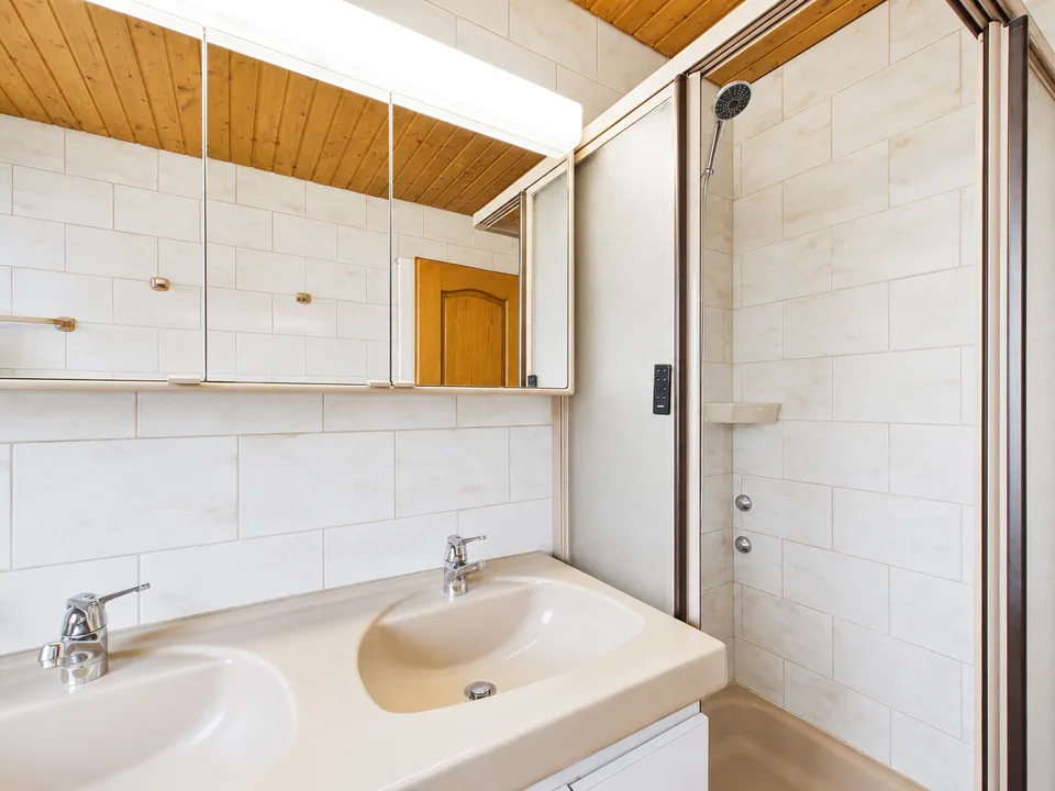 Exclusive penthouse apartment in a sought-after residential area in Solothurn – photo 14 of 17