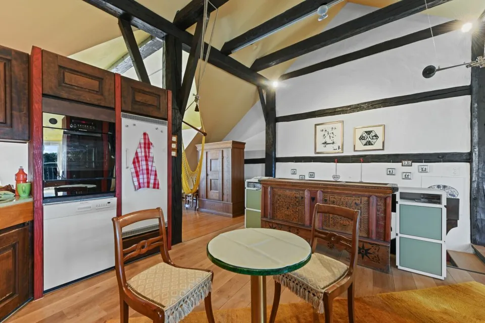 Charme trifft Weitsicht - einzigartige Maisonette-Dachwohnung im Herzen von Wil SG – Foto 9 von 30