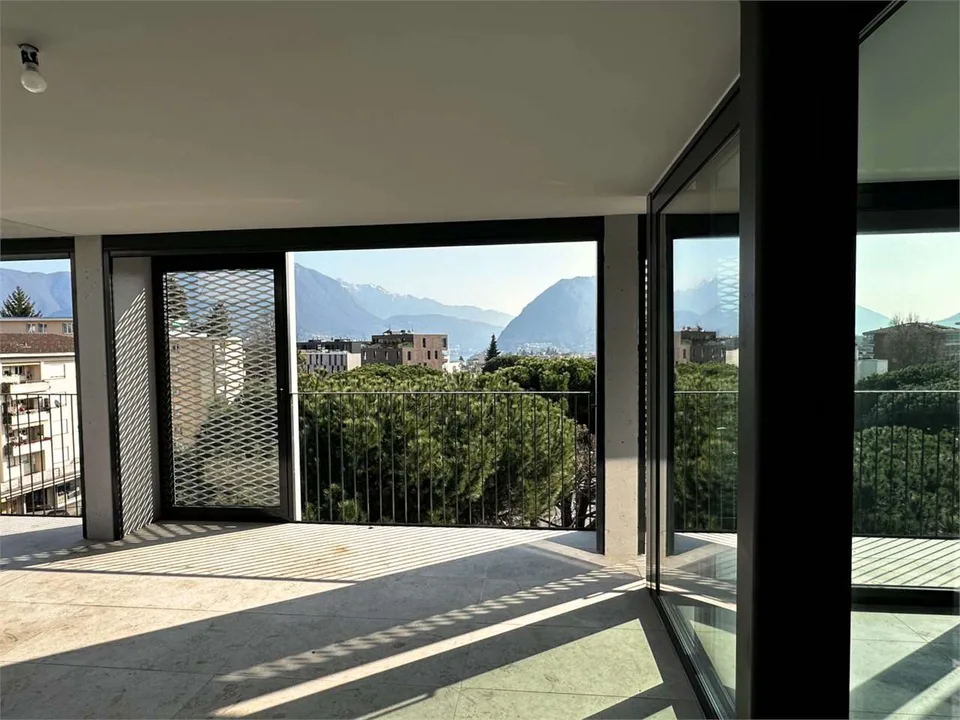 Prächtiges Panorama-Dachgeschoss mit großem Terrassenbereich – Foto 11 von 13