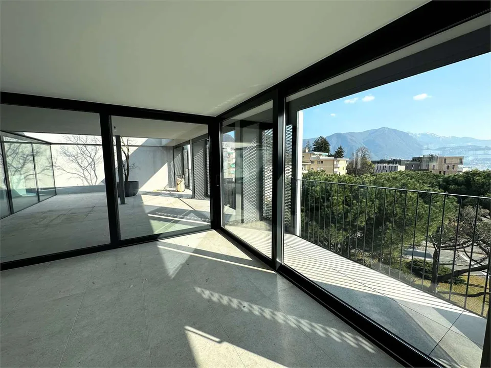 Prächtiges Panorama-Dachgeschoss mit großem Terrassenbereich – Foto 13 von 13