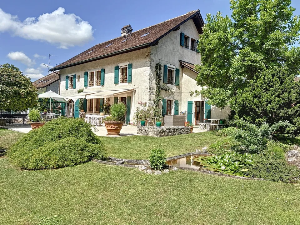 Maison de charme au coeur de Veyrier
