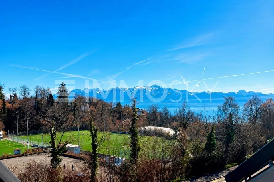 Exceptional semi-detached villa in Pully