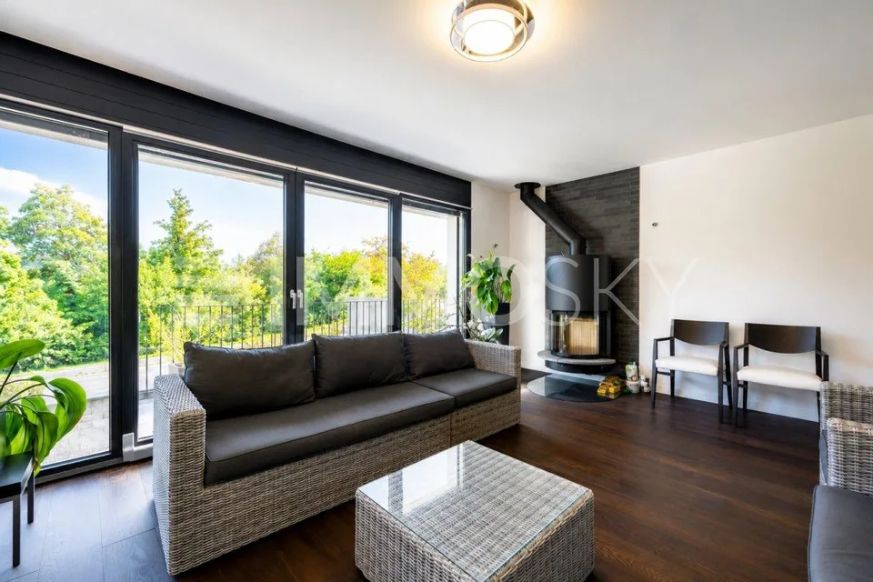 Exceptional semi-detached villa in Pully