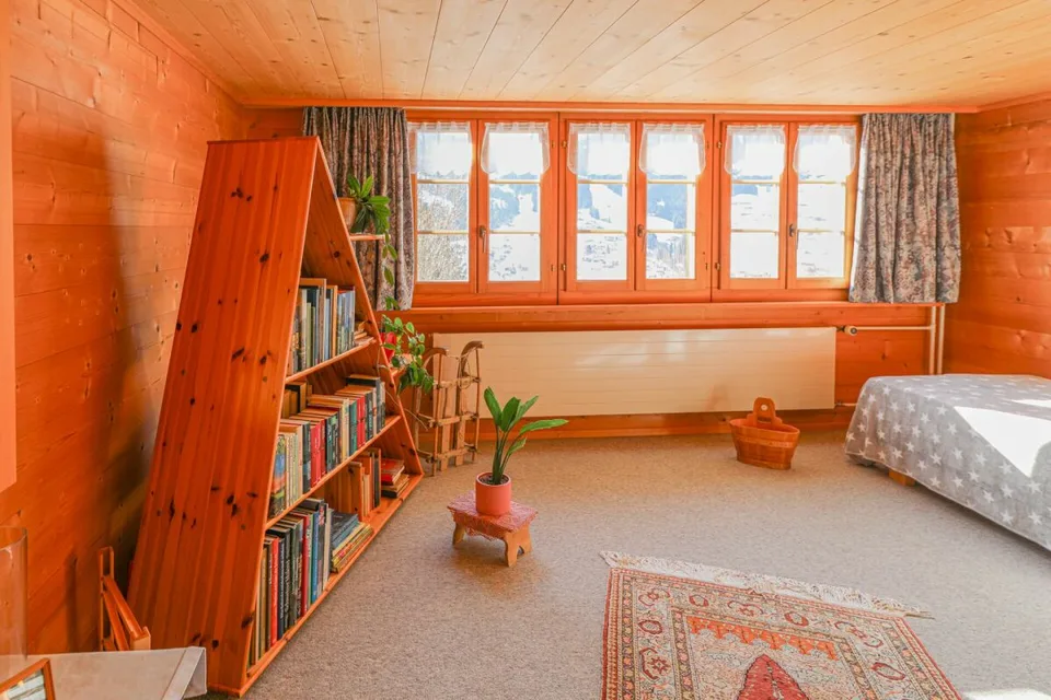 Gemütliches Chalet an sonniger Lage mit Garage und schöner Aussicht