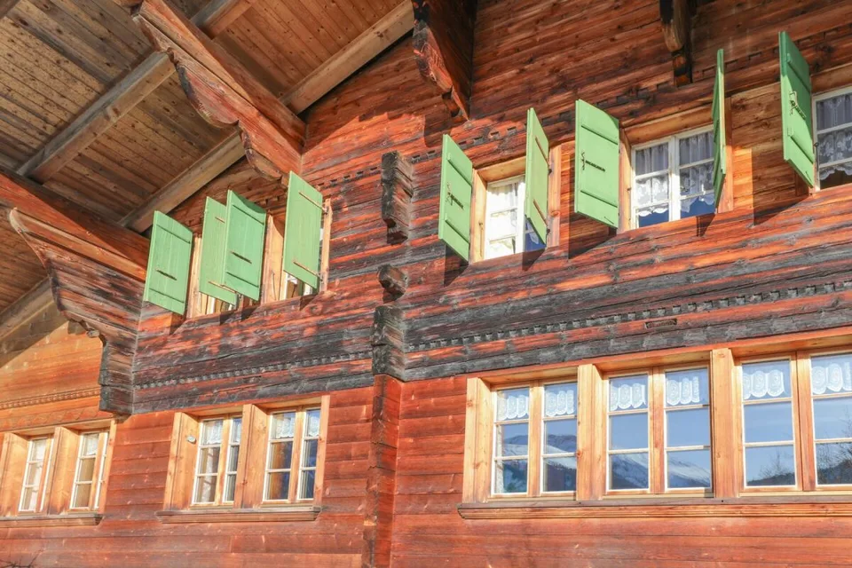Gemütliches Chalet an sonniger Lage mit Garage und schöner Aussicht
