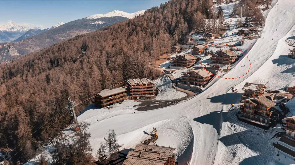 L'esclusività ai piedi delle piste: un balcone con vista sulle Alpi